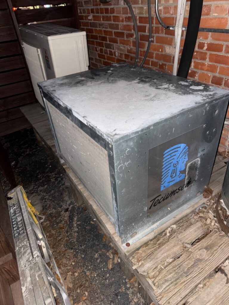 Repaired walk-in cooler at Little Woodrow’s in North Austin. Replaced TXV powerhead and liquid line solenoid.