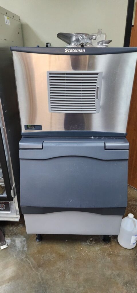 Repaired and cleaned ice machine in Georgetown