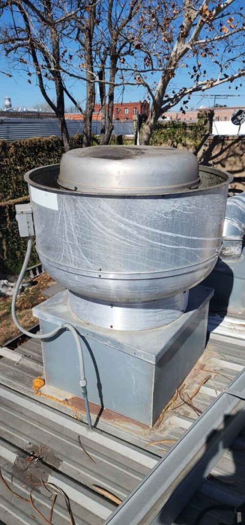 2207: diagnosed and Repaired kitchen exhaust fan in Smithville, Texas