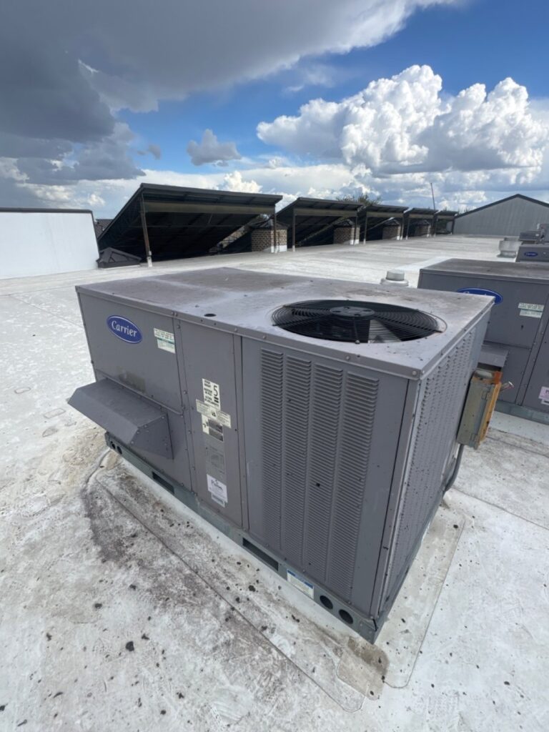 2253: Repaired carrier RTU air conditioner in Cedar Park, Texas