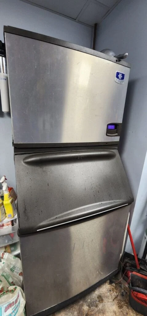 2272: performed maintenance on Manitowoc ice machine in Austin TX