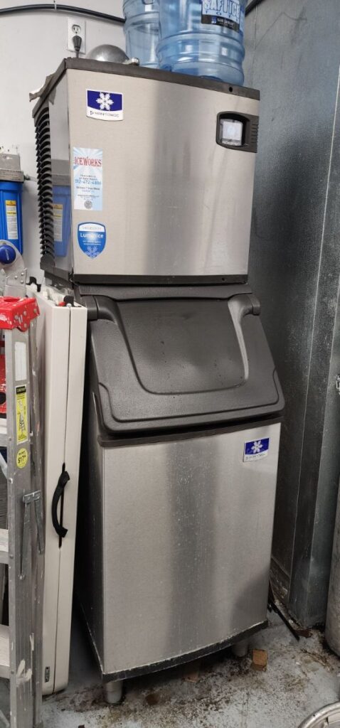 2295:cleaned Manitowoc ice machine in round rock TX