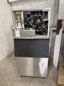 Commercial Hoshizaki ice machine service completed in Round Rock, Texas. Setpoint Services serviced a Hoshizaki KML-500MAJ ic...