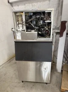 Commercial Hoshizaki ice machine service completed in Round Rock, Texas. Setpoint Services serviced a Hoshizaki KML-500MAJ ic...