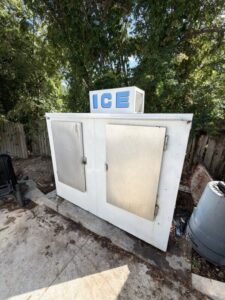 Setpoint Services diagnosed and repaired a Polar Temp commercial ice merchandiser at Lake Austin Marina in Austin, Texas. The...